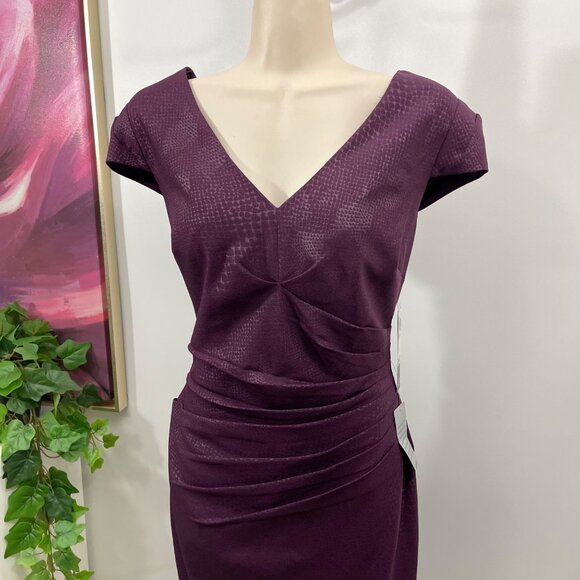 Adrianna Papell Purple V-Neck Ruched Sheath Dress Size 10 - Picture 3 of 11